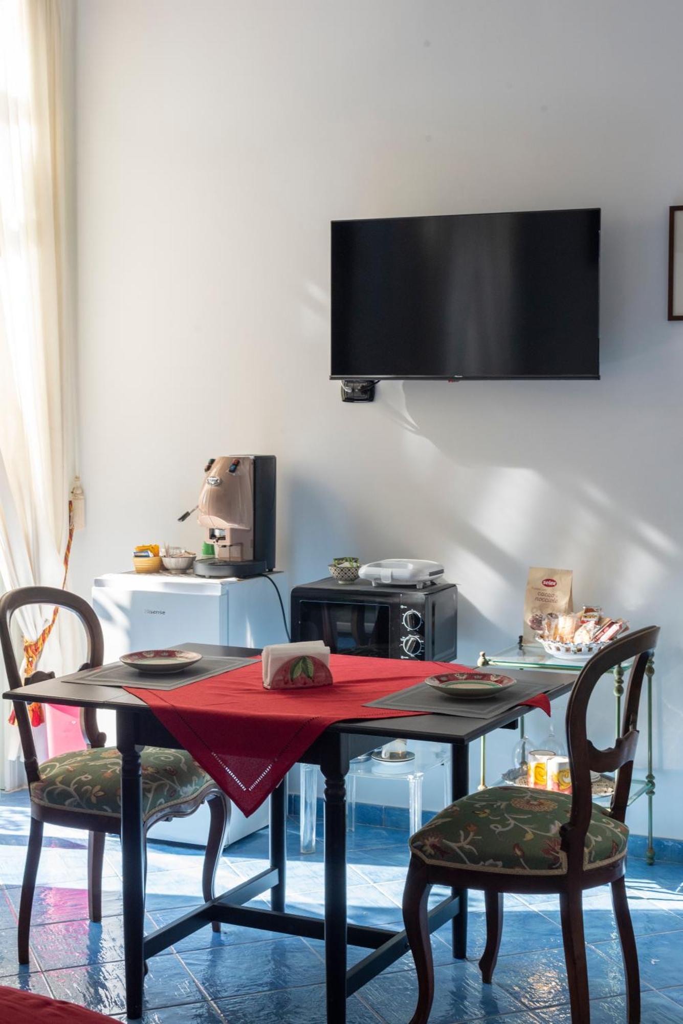 B&B Le Stanze Dei Mille Наполи Екстериор снимка