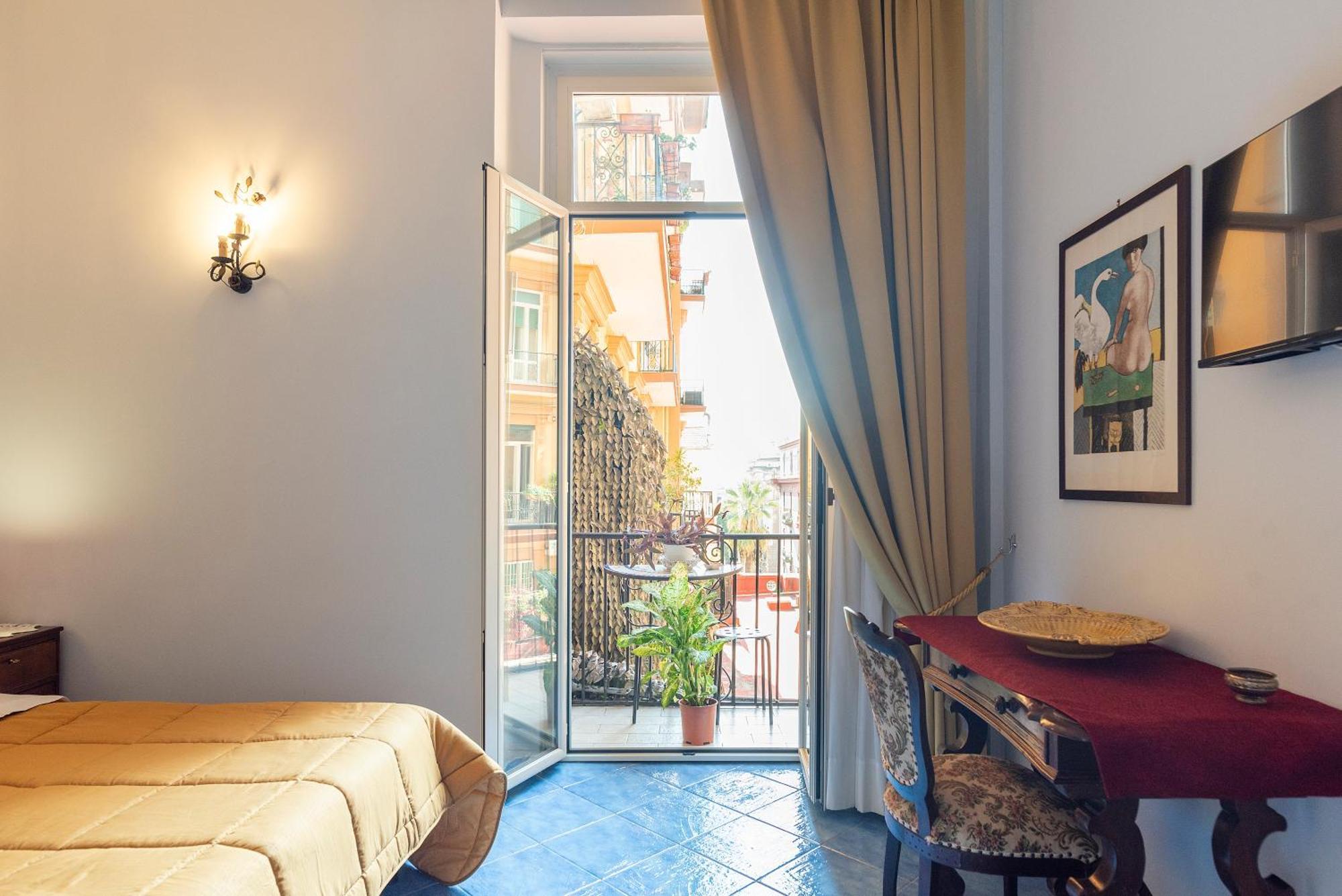B&B Le Stanze Dei Mille Наполи Екстериор снимка